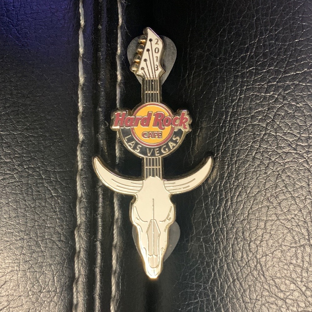 Hard Rock Cafe Pin Las Vegas - Bull Skull Guitar Pin Very Rare